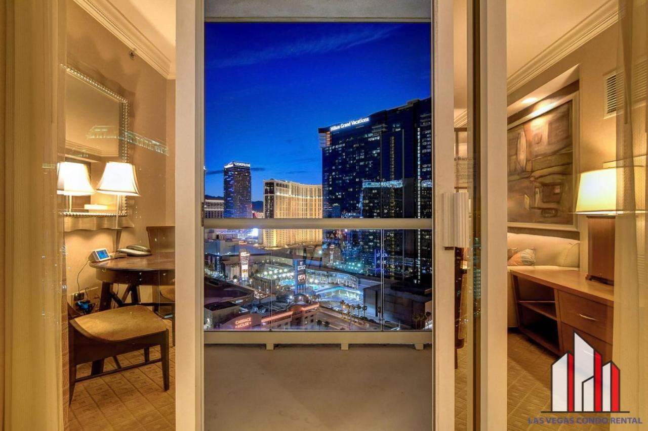 Mgm Signature-22-707 F1 Track & Strip View Balcony Ferienhaus